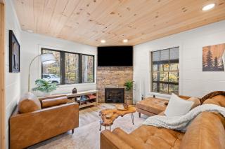 Smore Memories-Hot Tub-Sauna-Climb Zone-Paved Road - 6