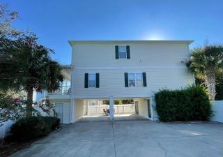 Hailey's Hideaway - 1