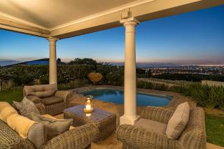 Cheerful 4 bedroom home with pool & wonderful view - 2