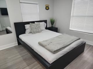 roomstr Michigan Suite 1 Bedroom in South Tampa with Private Full Bathroom & FREE COFFEE - 9