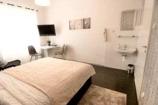 City centre - Room 1 with shared bathroom - 7