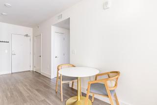 Blueground Mountain View pool nr Shoreline Park SFO-1959 - 4