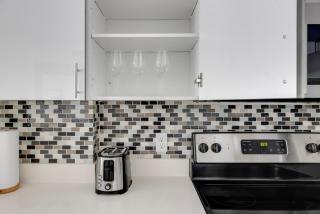 Blueground Upper East Side pool nr Miami Beach MIA-171 - 1