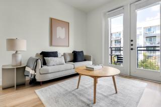 Blueground Hancock pool nr Zilker Park ATX-344 - 0