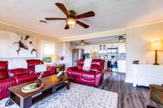 Wilson Waterfront Getaway Near Hikes and Wineries! - 5