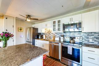 Wilson Waterfront Getaway Near Hikes and Wineries! - 2