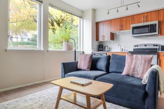 Blueground University District view nr University Bridge SEA-915 - 0