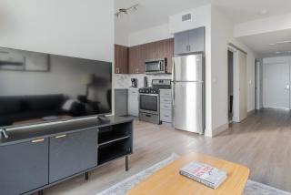 Blueground East Industrial pool nr Central Park SFO-2045 - Warm Springs District - 7