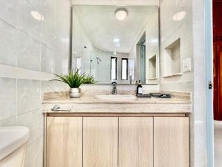 Everything was very nice and the location was super central - 8