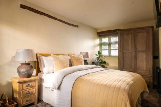 Homestead - Cosy Cotswolds Cottage with Hot Tub - 1