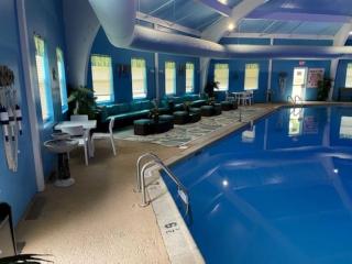 Luxe Pocono Retreat! Pet Friendly Hot Tub, Firepit, Sauna, Game Room, Fireplace, Ski, BBQ, Lakes, Pool Tennis Fishing - 4