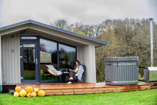 Privatus romantiškas namelis dviems prie vandens Šilalės rajone - 0