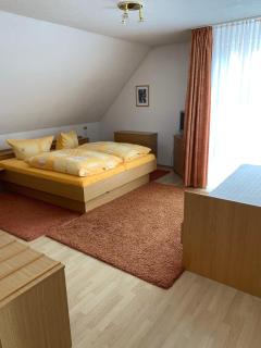 Ferienhaus-HirschRudel-Ferienwohnung-2 - Lodmannshagen - 1