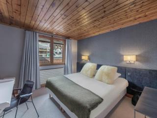 Courchevel 1850: Appartement spacieux 180m2, 3 chambres, 7 pers, centre station - FR-1-564-112 - 3