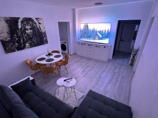 Modern 3-Room Apartment near City Center - 0