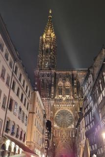 Cocon de Charme au pied de la Cathédrale de Strasbourg - Straßburg - 0