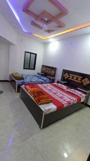OMKARA GUEST HOUSe - 7
