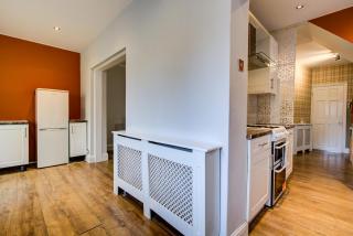 Spacious 4-Bed House in Welling - Free parking - 4