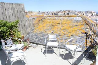 Upper Seafarer 45 Fore Street - 1