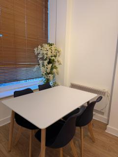 Shirland Road Apartment Retreat - 1