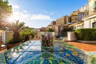 Villa Paola - Hidden Panoramic Garden and Terraces by Napoliapartments - Napoli - 8