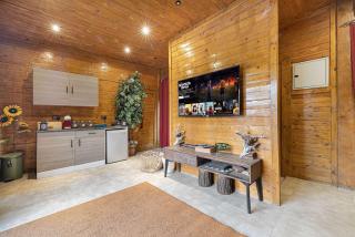 Al Madam Desert Wooden Villa - 2