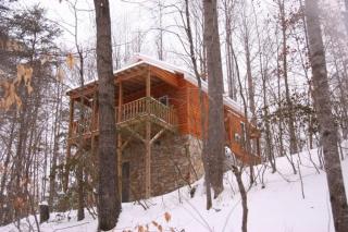 Secluded Woodland Cabin Rental with Hot Tub in Yadkin Valley Wine Region - 1