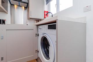 Albert House - Near the High Street - Free Parking, Garden, Fast WiFi and Smart TV by Yoko Property - 3