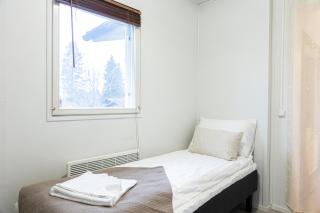 Forest Side Family House By BookLapland - 9