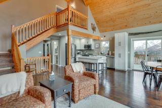 Stunning Alaskan Getaway with River and Mtn Views - 4