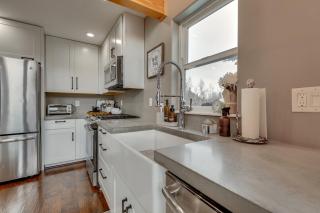 Stunning Alaskan Getaway with River and Mtn Views - 1