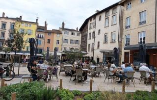 Séjour parfait à Mâcon superbe T3 central - 9