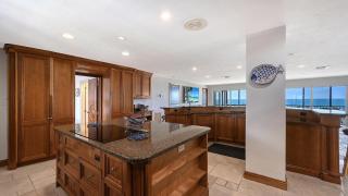 Crescent Royale Condominiums 7A - 3