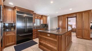 Crescent Royale Condominiums 7A - 1