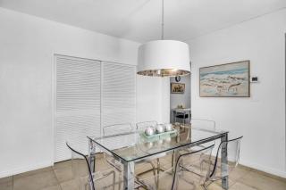 Family-Friendly Beach Condo Steps to the Ocean- 9th floor - 4