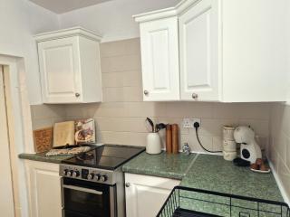 Entire Grade 2 listed cottage in Thornton-Le-Dale - 2