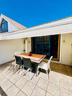 Blue Marine Apartment - 8