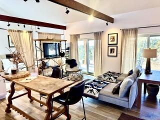 NEW Santa Fe Farmhouse Private & Intimate Retreat - 1