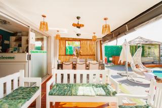 Caline VIP Luxury Jacuzzi &, Swimming Pool MEWS - 2