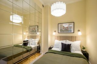 Discover Krakow Apartments - 8 Rakowicka St - Stylish Balcony Apartment with Netflix - 0