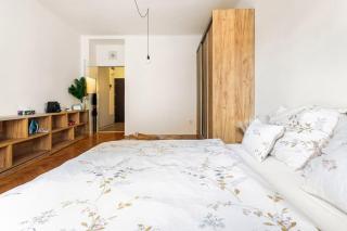 Romantic Old Town centre apartment - 9