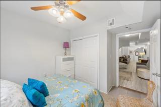 designer abode condo min to Manhattan in jersey city - 1