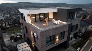 Evo Residence Panoramic - Apartament cu vedere superba si cada langa pat - 8