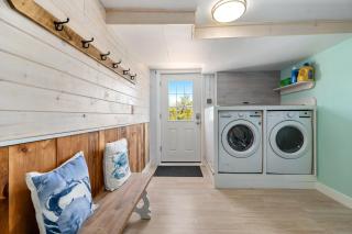 Plum Island Beach Apartments - 40min to Salem, Firepit - 1