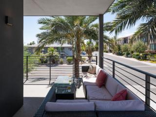 Apache - 4 Units - Hot Tub - Heart of Old Town - 4