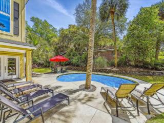 Steps to Beach 6BR Family Home w Pool & Grill - 5