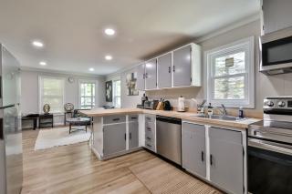 Group Getaway 1 Mile From Hunter Mtn with Fire Pit - 6