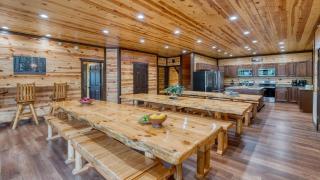 16 Guests Indoor Pool Theater Game Room in the Smokies Buckskin by AvantStay - 1