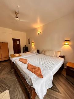 Maria Paulo Guest House Bar and Restaurant - 1