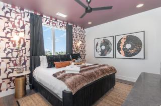 Rhythm Row - Rooftop Hot Tubs - Mins to Broadway - 9